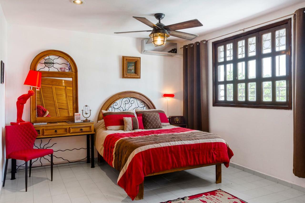 Bed and Breakfast Casa Blanca Boutique & Organic Канкун Екстер'єр фото